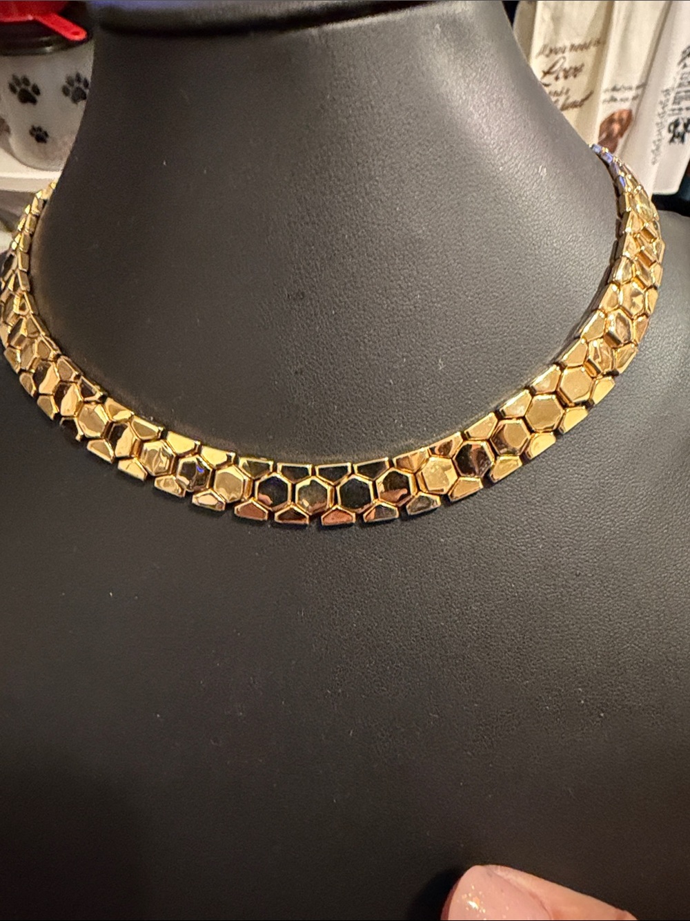 Trifari Golden Link Necklace 15 1/2”like new no tone loss great condition